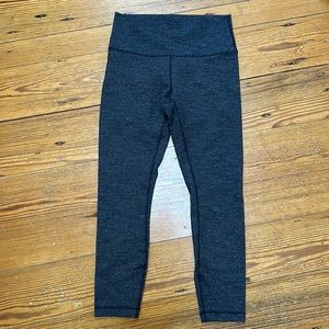 Size 8 23” Lululemon Wunder Under high rise leggings